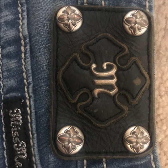 Miss Me Signature Skinny Jeans - Picture 3 of 8